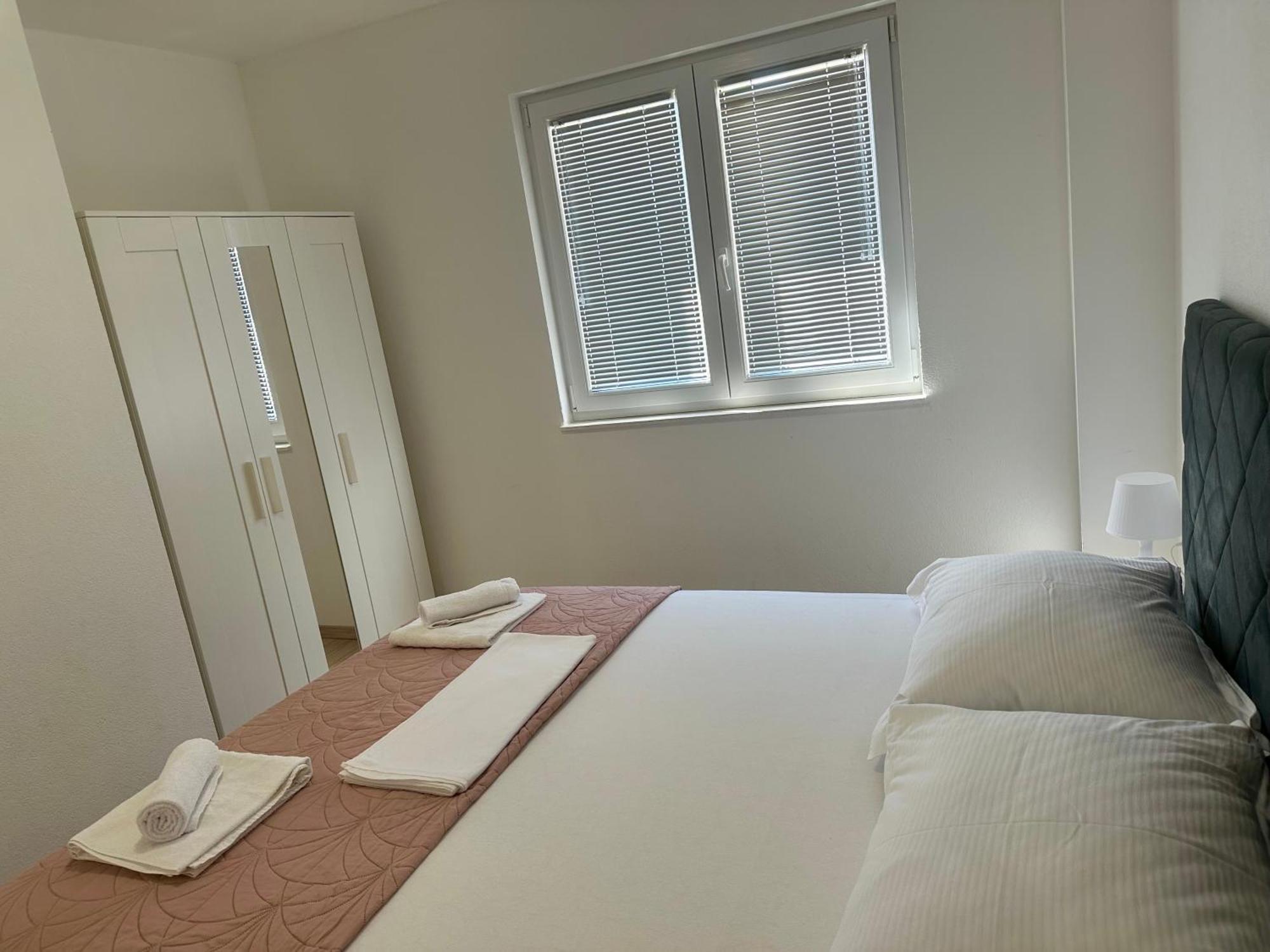 Apartmani Josipa Baška Voda Dış mekan fotoğraf