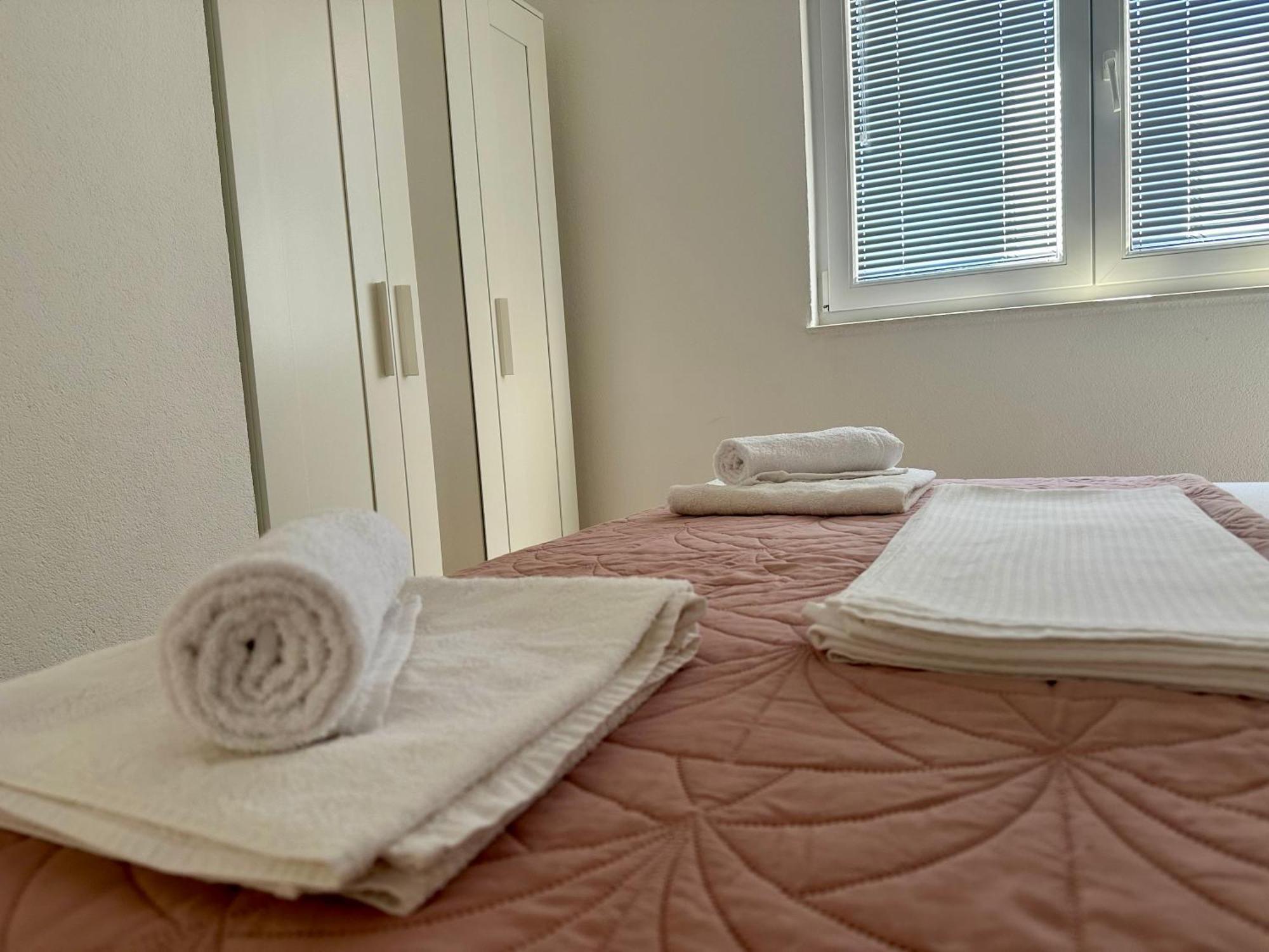 Apartmani Josipa Baška Voda Dış mekan fotoğraf