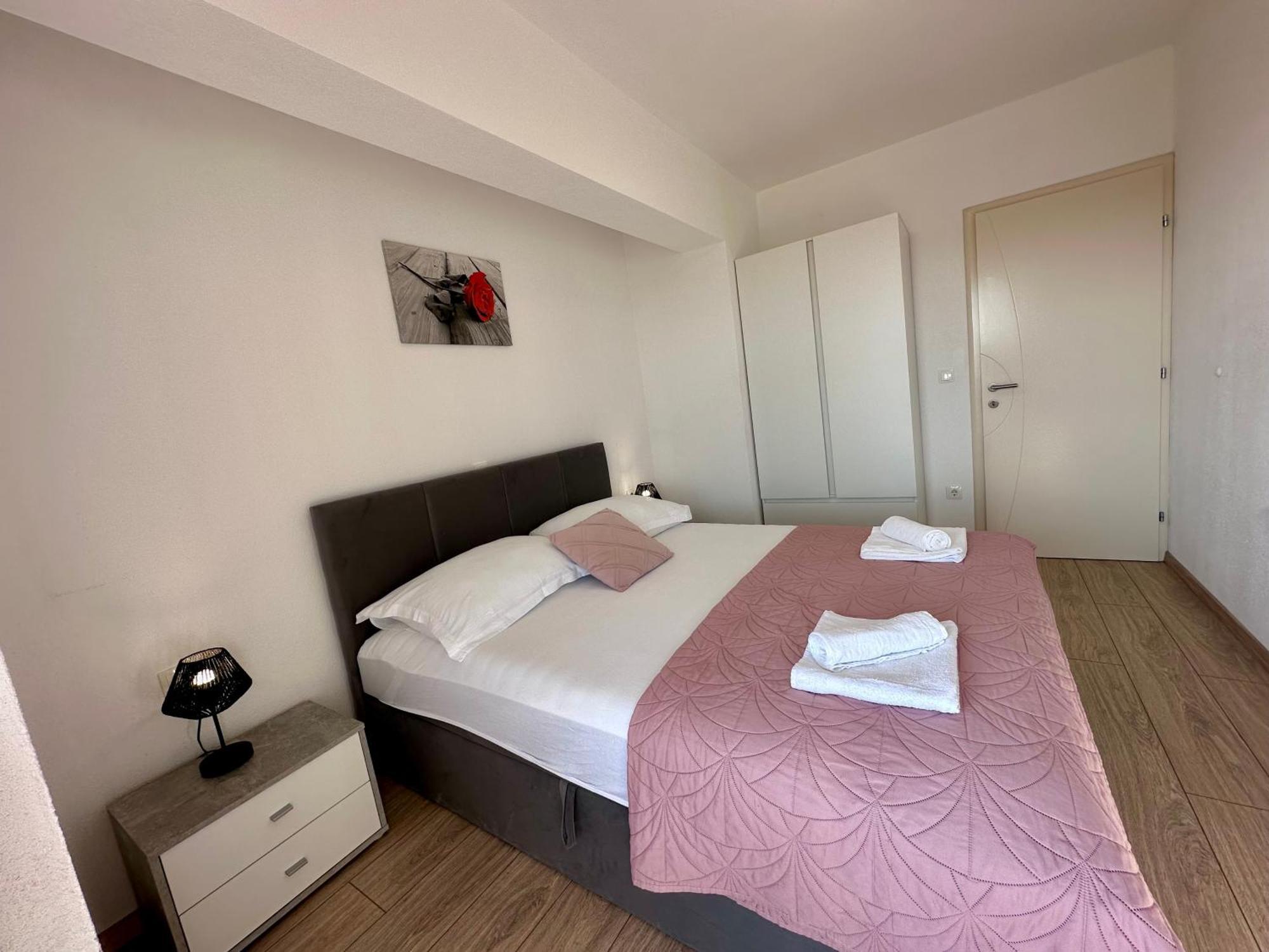 Apartmani Josipa Baška Voda Dış mekan fotoğraf